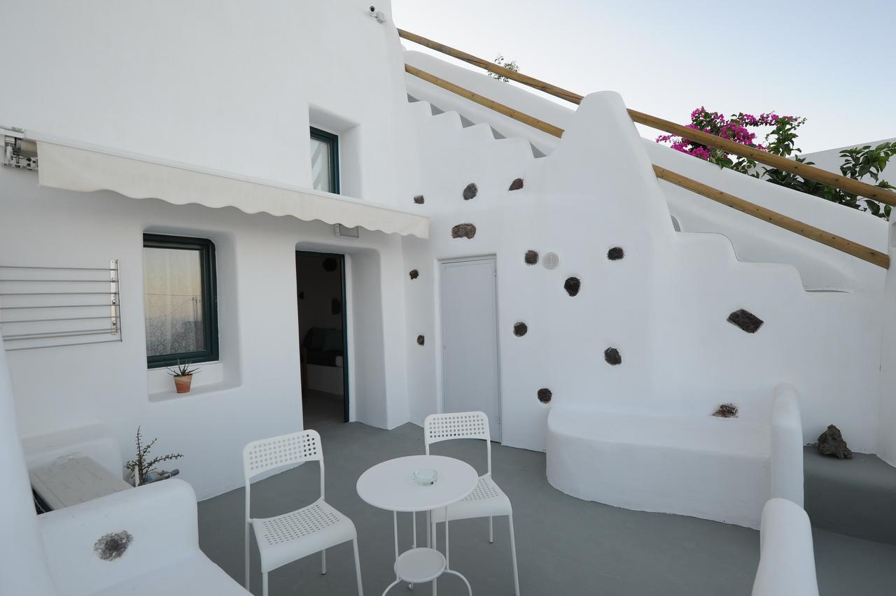 Manias Fira Residences Fira (Santorini) Exterior foto