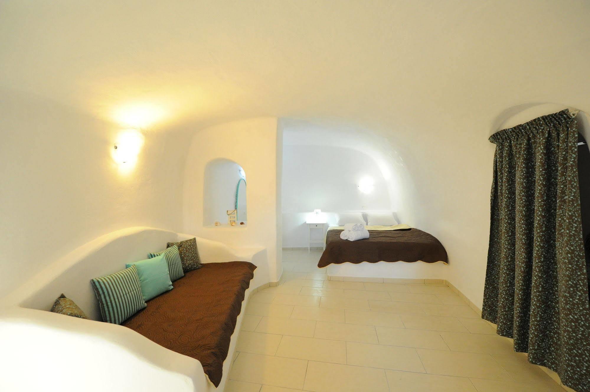 Manias Fira Residences Fira (Santorini) Exterior foto