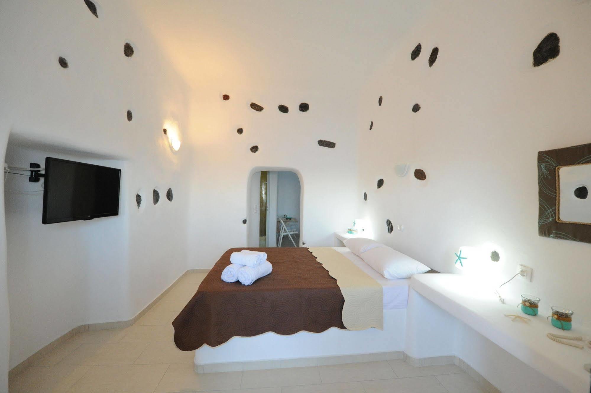 Manias Fira Residences Fira (Santorini) Exterior foto